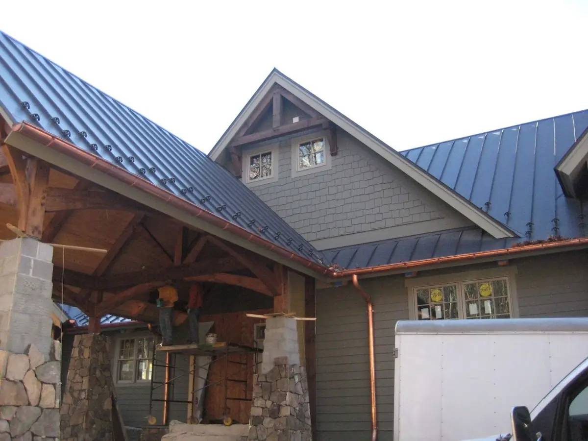 Craftsman Roofing team delivering quality roofing work in Commissary Corner